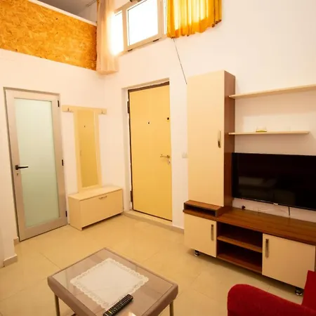 Flamingo1 Apartment